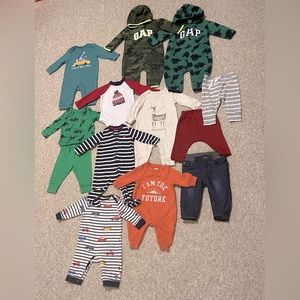 GAP/ OLD NAVY BUNDLE for baby boy 14 PIECES